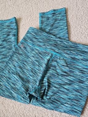 Fabletics Cropped Mermaidcore Aqua Space-Dye Active Leggings Womens Size Small
